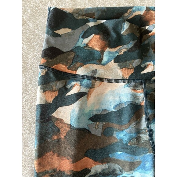 Fabletics define powerhold Leggings In Paintbrush Camo Size Small Workout Yoga - Picture 4 of 8